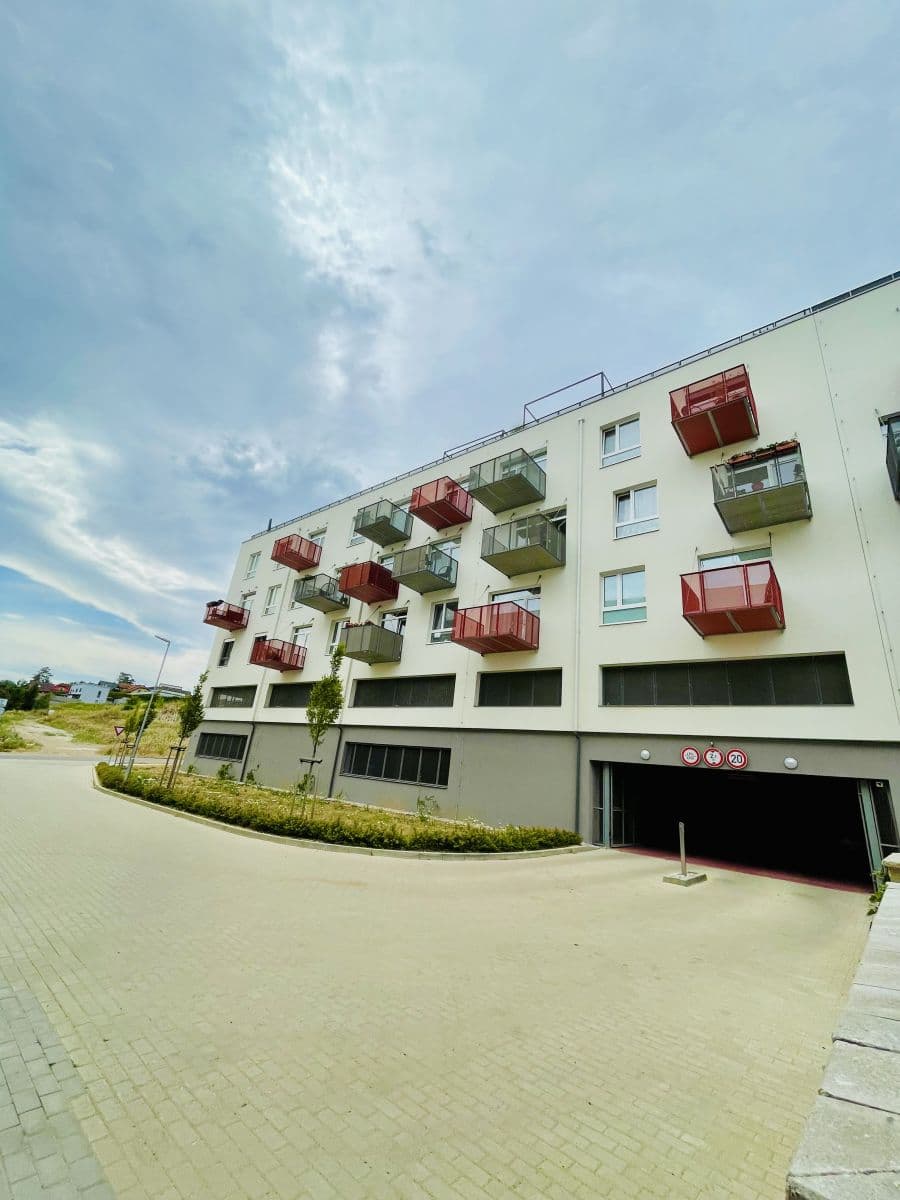 Prenájom bytu 2-izbový 72 m², Nepilova, Beroun, Středočeský kraj Prenájom bytu 2-izbový 72 m², Nepilova, Beroun, Středočeský kraj
