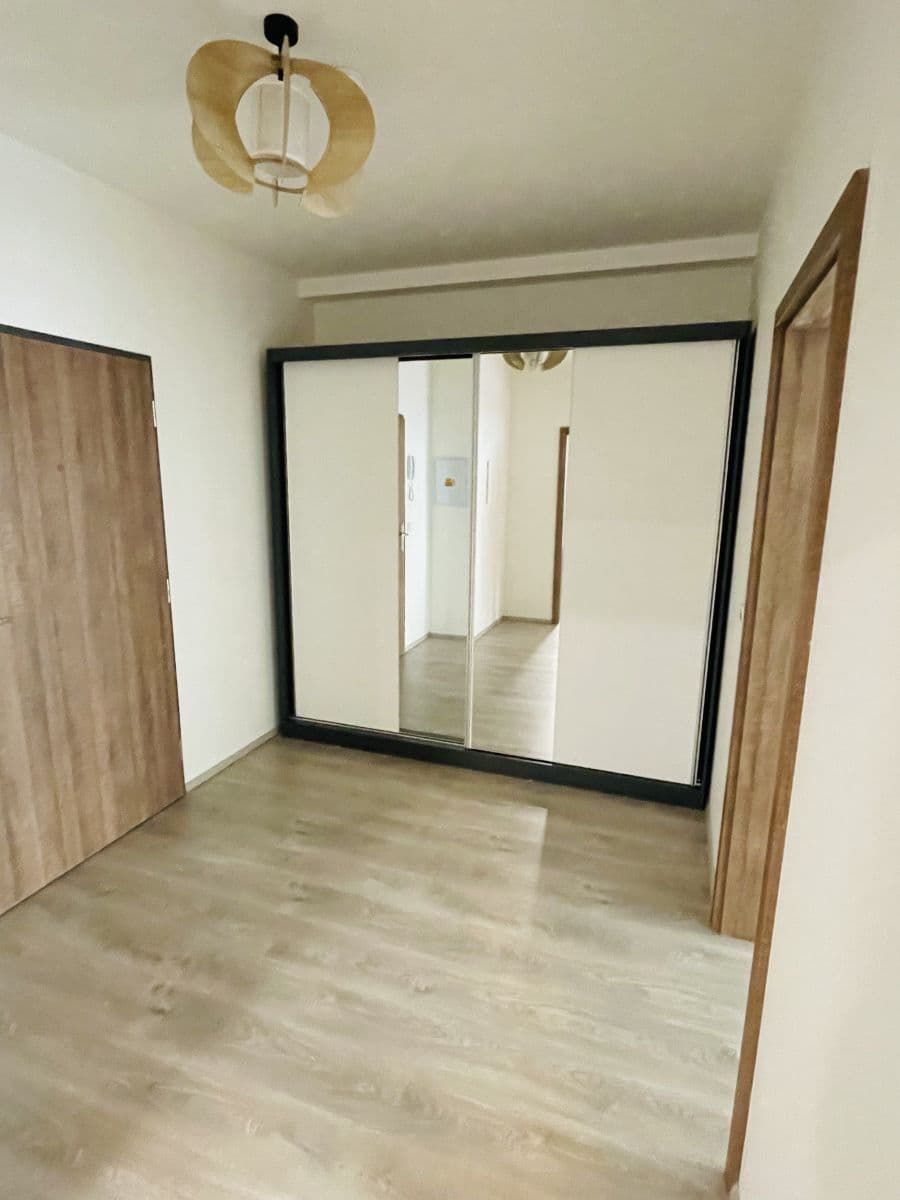 Prenájom bytu 2-izbový 72 m², Nepilova, Beroun, Středočeský kraj Prenájom bytu 2-izbový 72 m², Nepilova, Beroun, Středočeský kraj