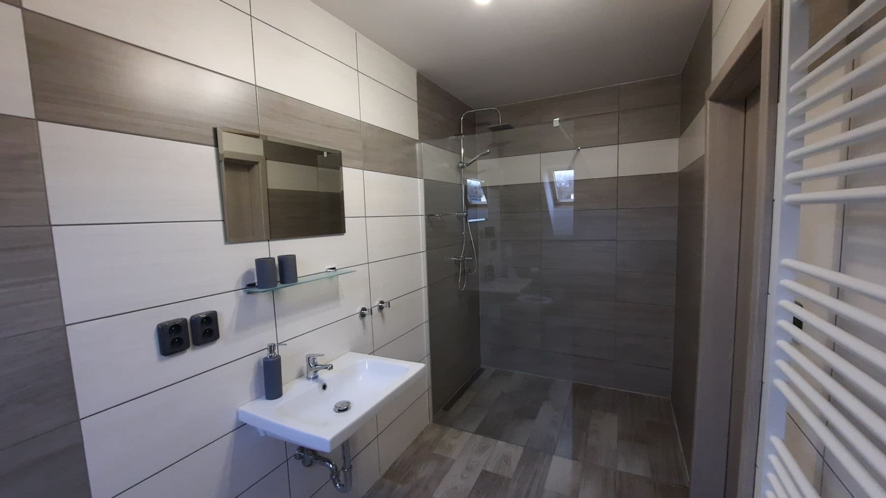 Prenájom bytu 3-izbový 75 m², K Havlínu, Praha, Praha Prenájom bytu 3-izbový 75 m², K Havlínu, Praha, Praha