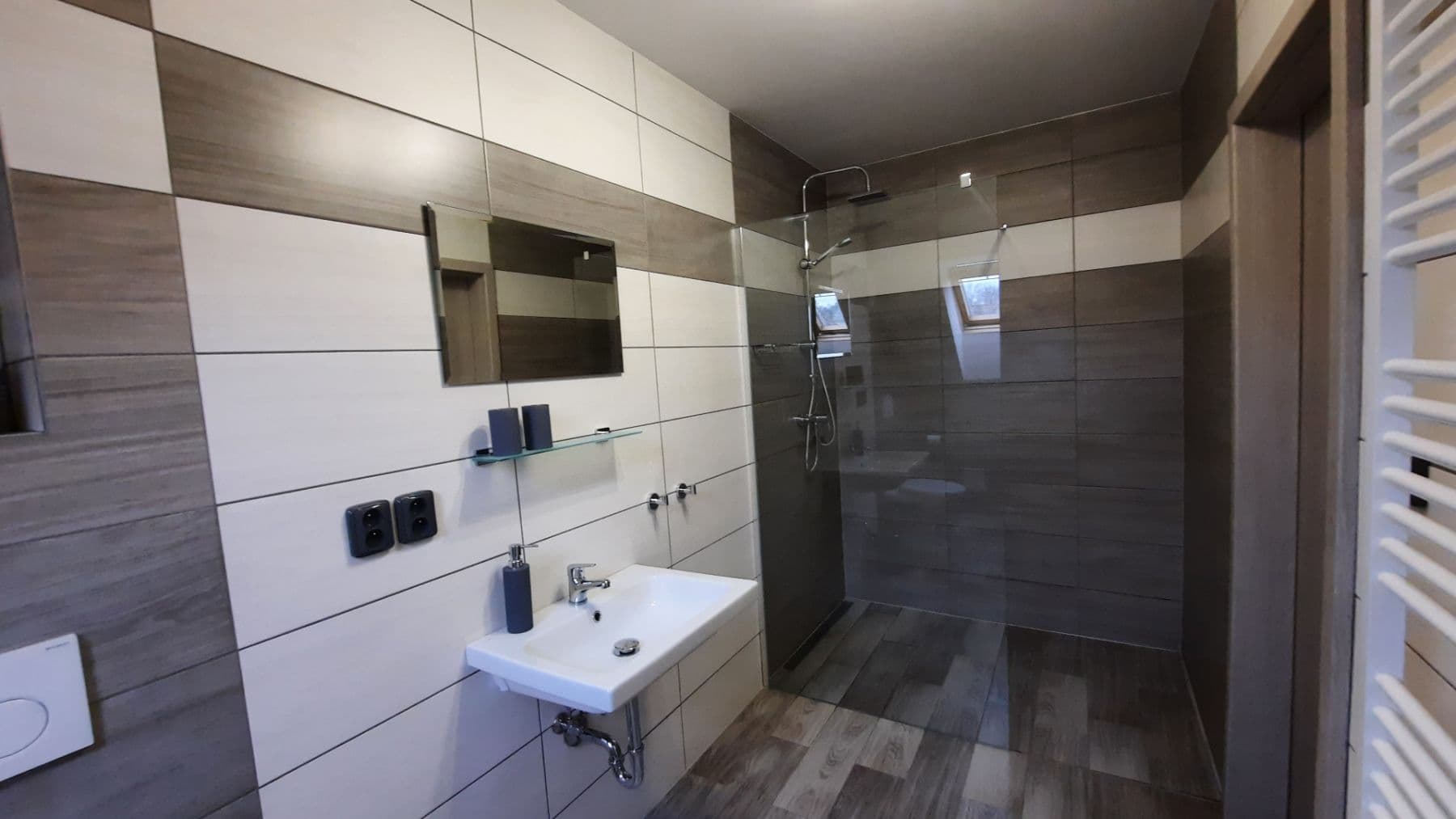 Prenájom bytu 3-izbový 75 m², K Havlínu, Praha, Praha Prenájom bytu 3-izbový 75 m², K Havlínu, Praha, Praha