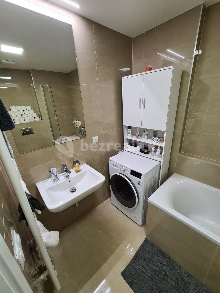 Prenájom bytu 2-izbový 55 m², Na Zlaté stoce, České Budějovice, Jihočeský kraj Prenájom bytu 2-izbový 55 m², Na Zlaté stoce, České Budějovice, Jihočeský kraj