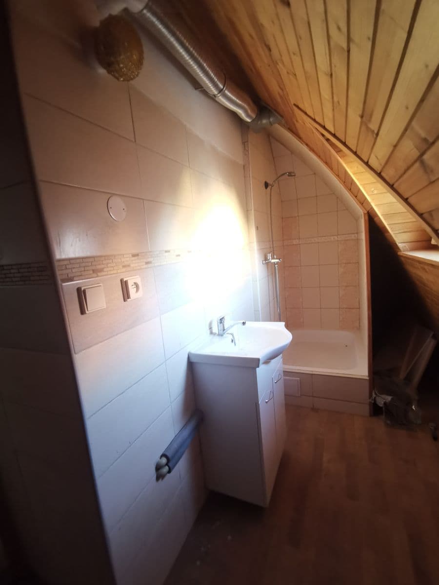 Prenájom bytu 1-izbový 33 m², Želenická, Děčín, Ústecký kraj Prenájom bytu 1-izbový 33 m², Želenická, Děčín, Ústecký kraj