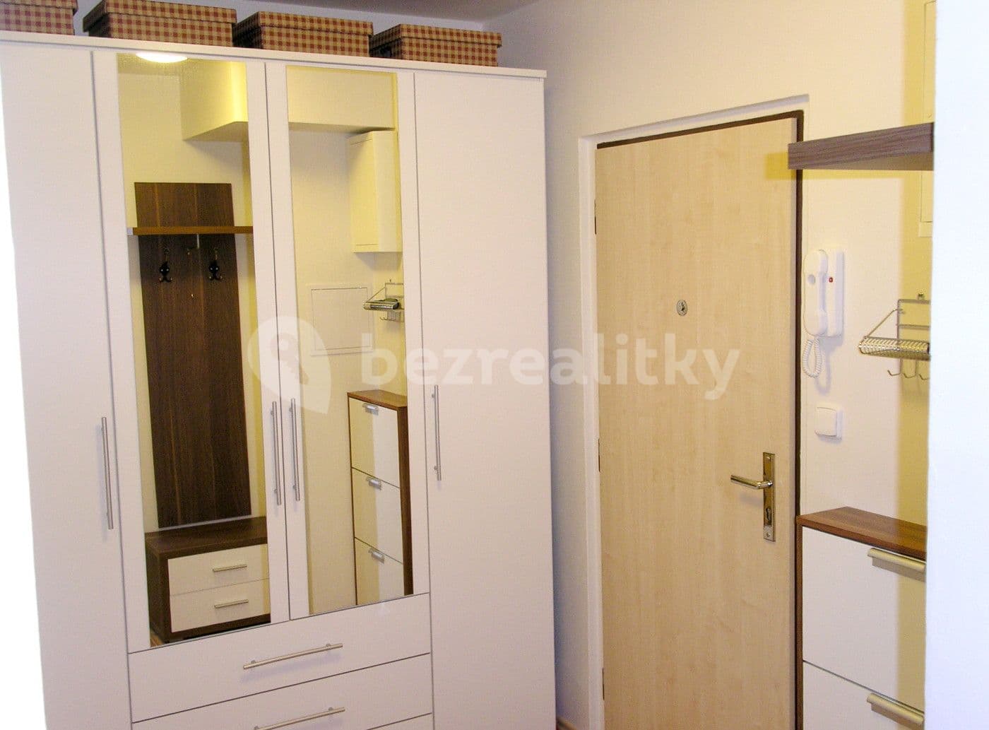 Prenájom bytu 2-izbový 36 m², Šípková, Praha, Praha Prenájom bytu 2-izbový 36 m², Šípková, Praha, Praha