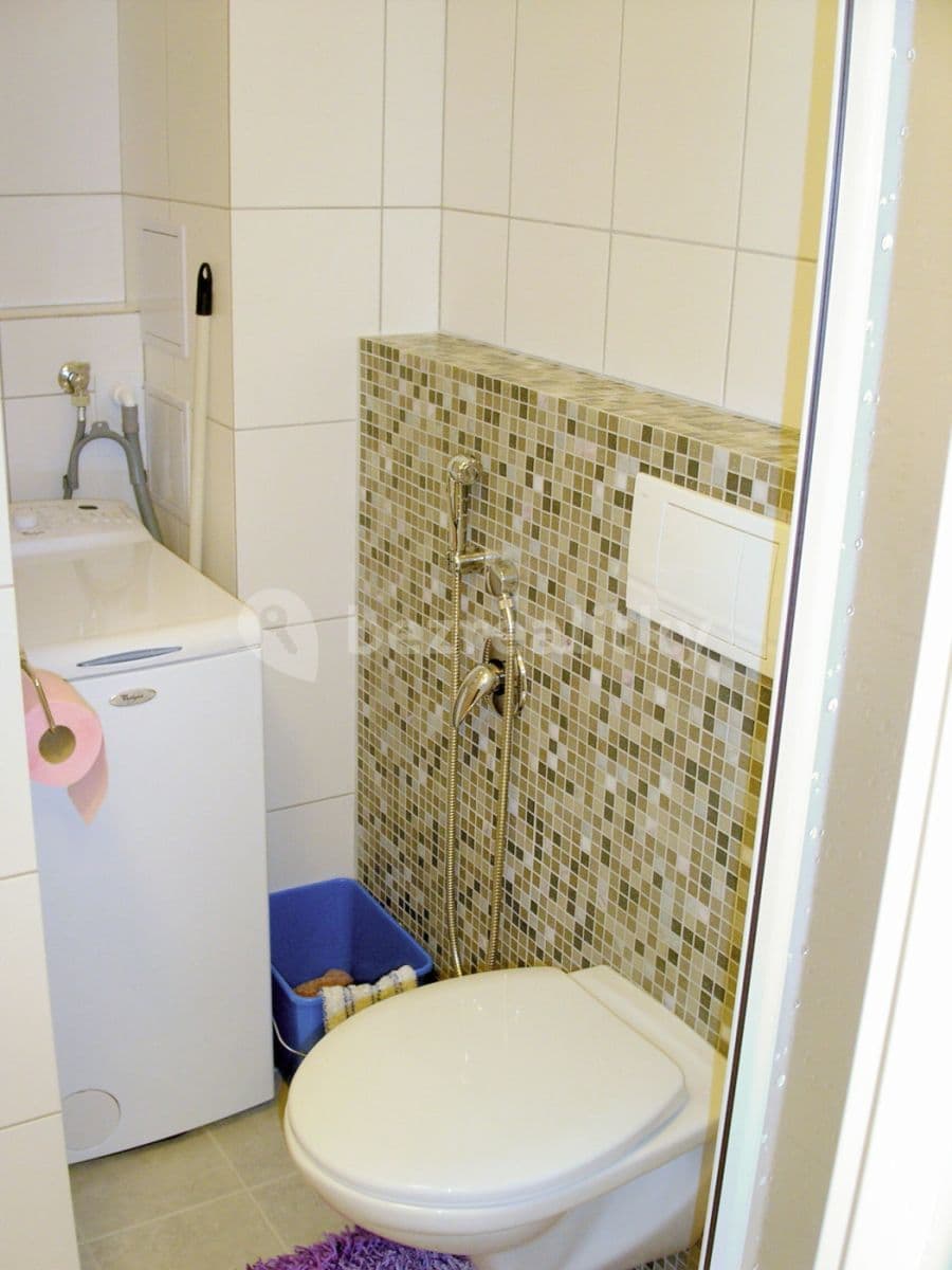 Prenájom bytu 2-izbový 36 m², Šípková, Praha, Praha Prenájom bytu 2-izbový 36 m², Šípková, Praha, Praha