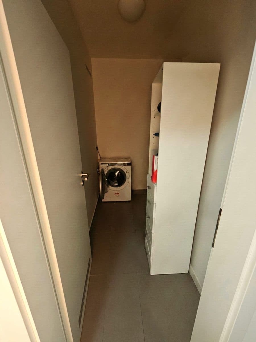 Prenájom bytu 2-izbový 76 m², Škrábkových, Praha, Praha Prenájom bytu 2-izbový 76 m², Škrábkových, Praha, Praha