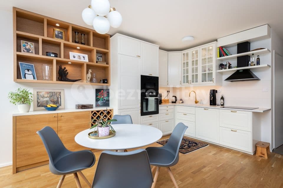 Prenájom bytu 2-izbový 60 m², Holečkova, Praha, Praha Prenájom bytu 2-izbový 60 m², Holečkova, Praha, Praha