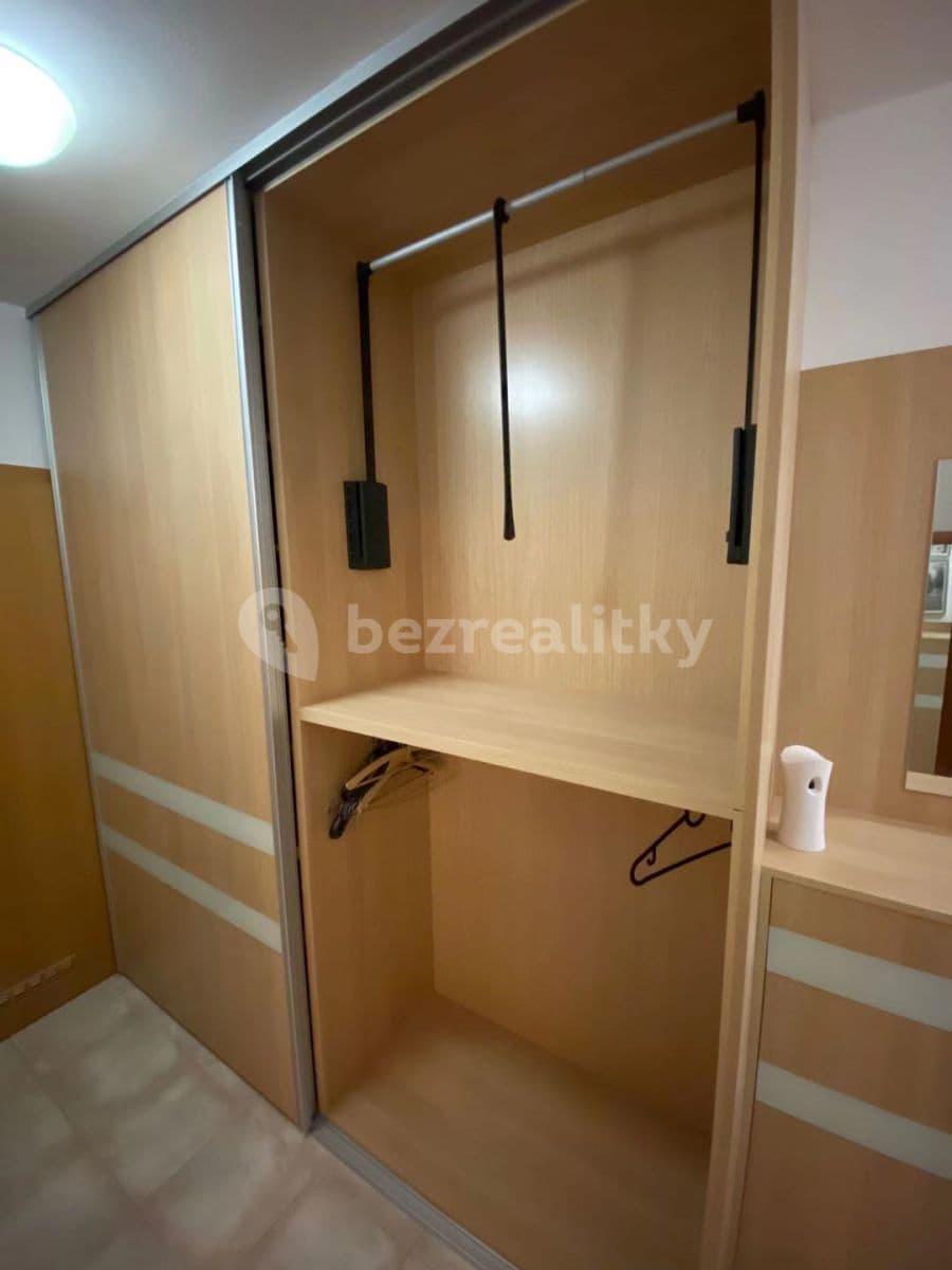 Prenájom bytu 2-izbový 55 m², Kovanecká, Praha, Praha Prenájom bytu 2-izbový 55 m², Kovanecká, Praha, Praha