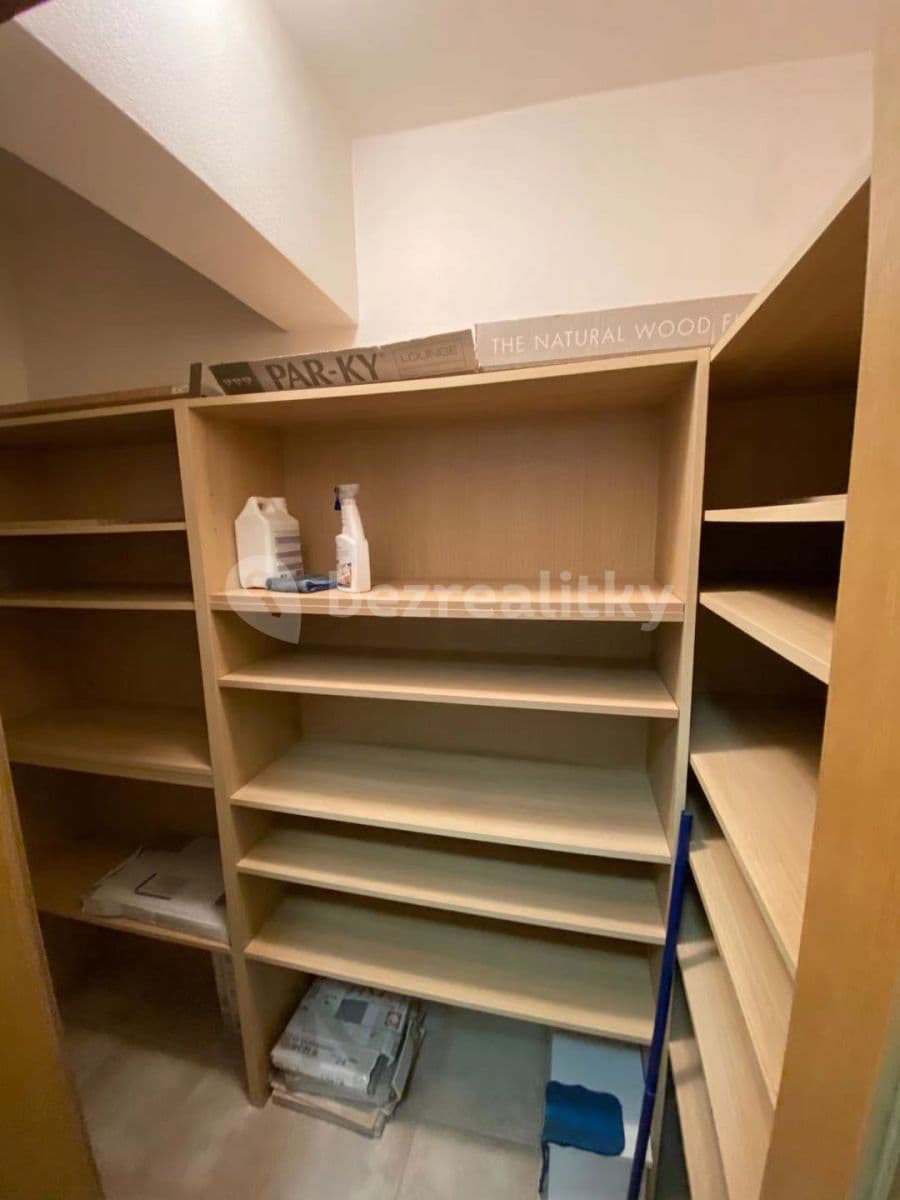 Prenájom bytu 2-izbový 55 m², Kovanecká, Praha, Praha Prenájom bytu 2-izbový 55 m², Kovanecká, Praha, Praha