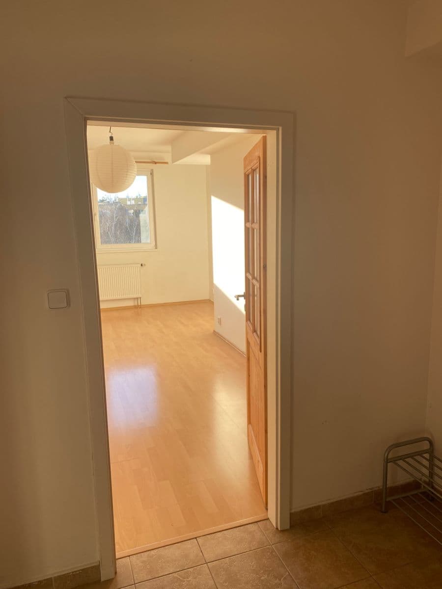 Prenájom bytu 4-izbový 110 m², Praha, Praha Prenájom bytu 4-izbový 110 m², Praha, Praha