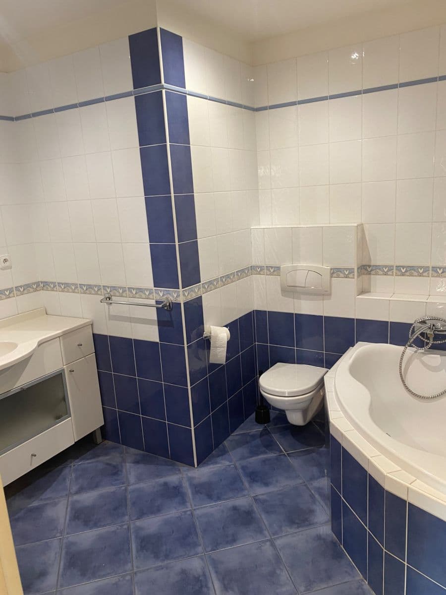 Prenájom bytu 4-izbový 110 m², Praha, Praha Prenájom bytu 4-izbový 110 m², Praha, Praha