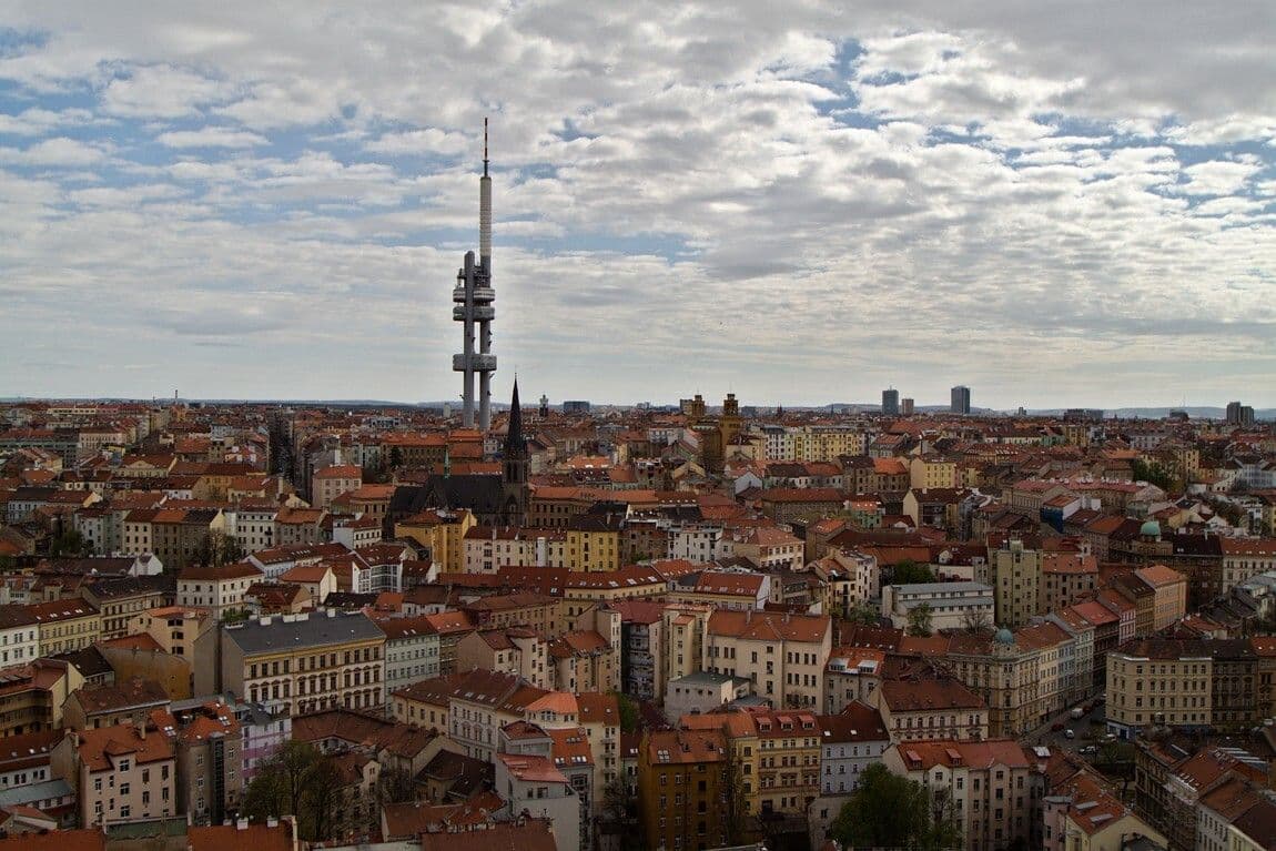 Prenájom bytu 3-izbový 88 m², Ostromečská, Praha, Praha Prenájom bytu 3-izbový 88 m², Ostromečská, Praha, Praha