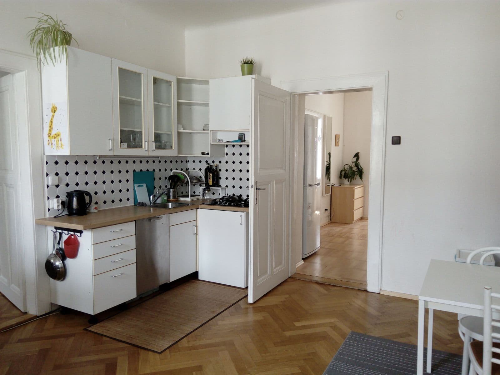 Prenájom bytu 3-izbový 88 m², Ostromečská, Praha, Praha Prenájom bytu 3-izbový 88 m², Ostromečská, Praha, Praha
