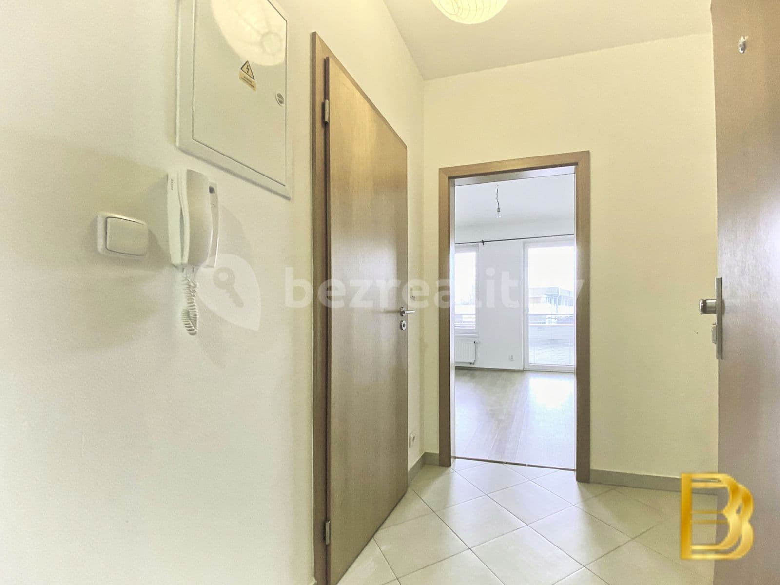 Prenájom bytu 1-izbový 36 m², Nademlejnská, Praha, Praha Prenájom bytu 1-izbový 36 m², Nademlejnská, Praha, Praha