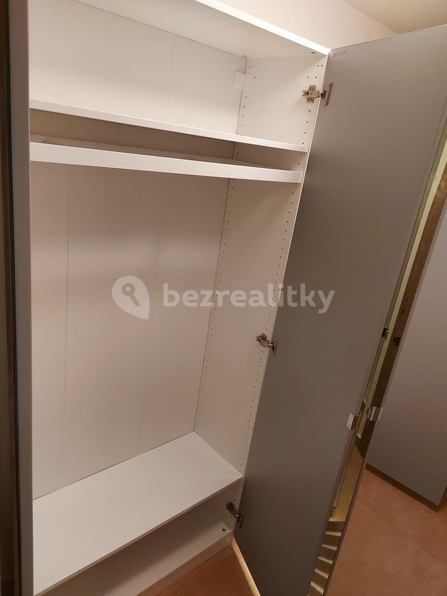 Prenájom bytu Garsoniéra 33 m², Šífařská, Praha, Praha Prenájom bytu Garsoniéra 33 m², Šífařská, Praha, Praha