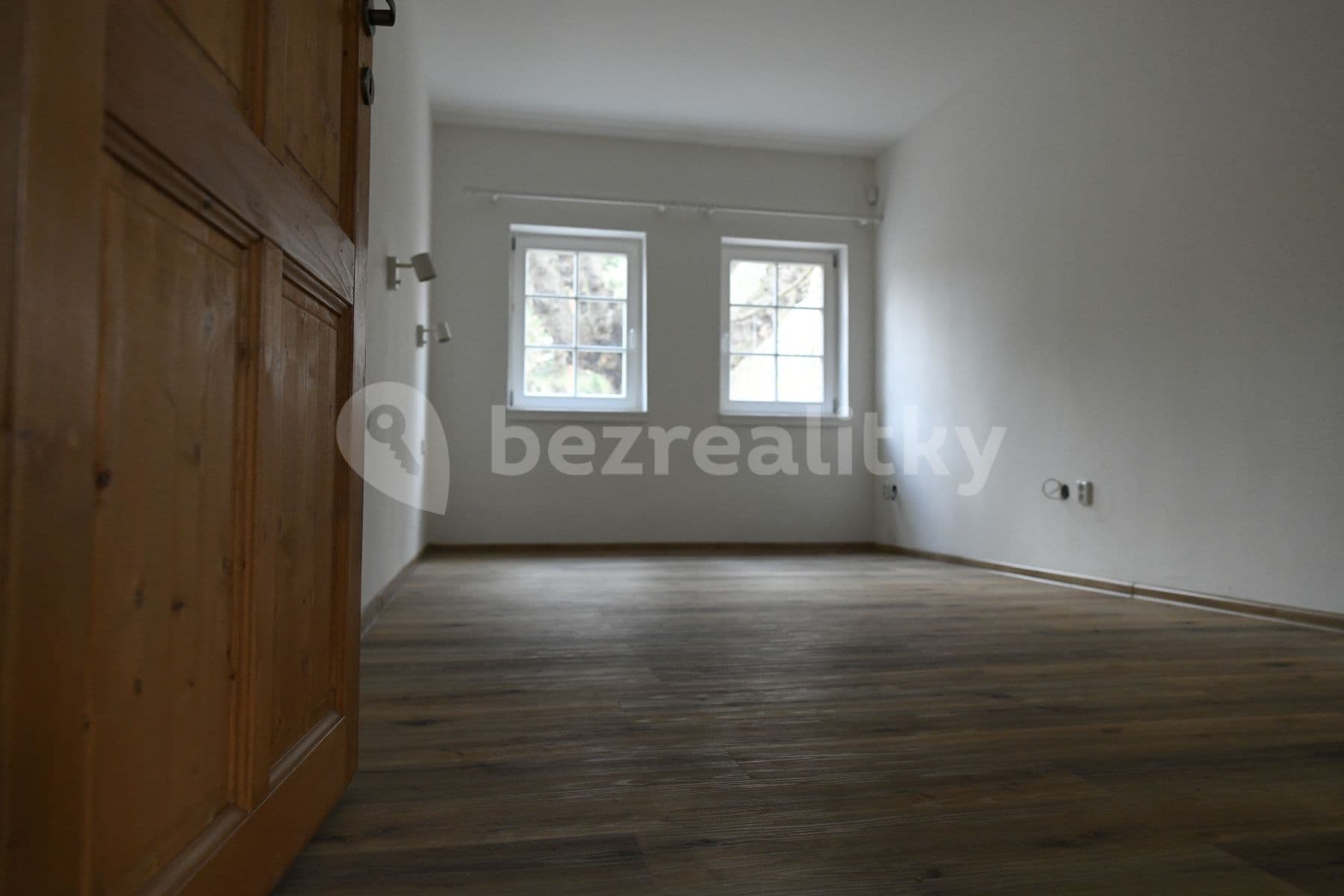 Prenájom bytu 3-izbový 120 m², Ant. Škváry, Kladno, Středočeský kraj Prenájom bytu 3-izbový 120 m², Ant. Škváry, Kladno, Středočeský kraj
