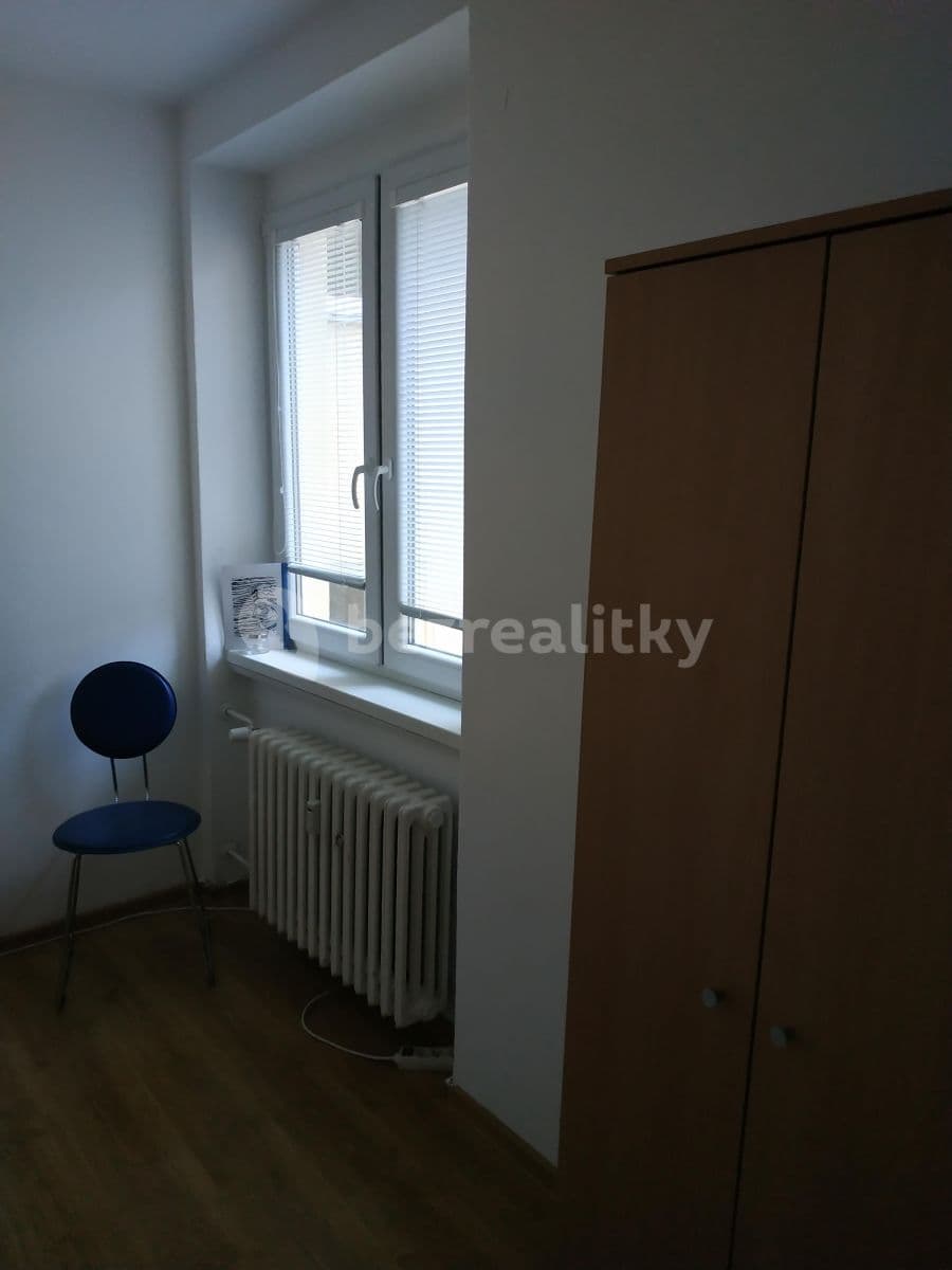 Prenájom bytu 3-izbový 71 m², Bernolákova, Bratislava - mestská časť Staré Mesto, Bratislavský kraj