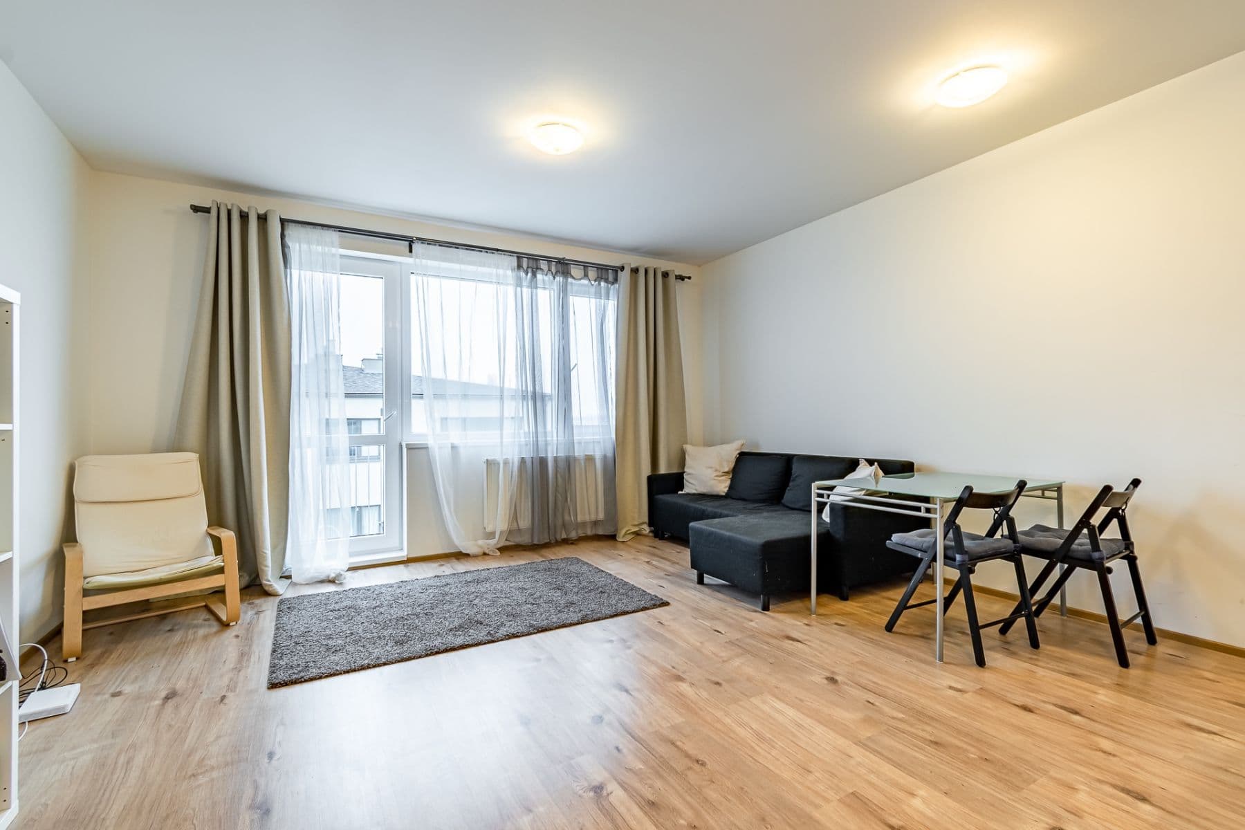 Prenájom bytu 2-izbový 66 m², T. G. Masaryka, Horoměřice, Středočeský kraj Prenájom bytu 2-izbový 66 m², T. G. Masaryka, Horoměřice, Středočeský kraj