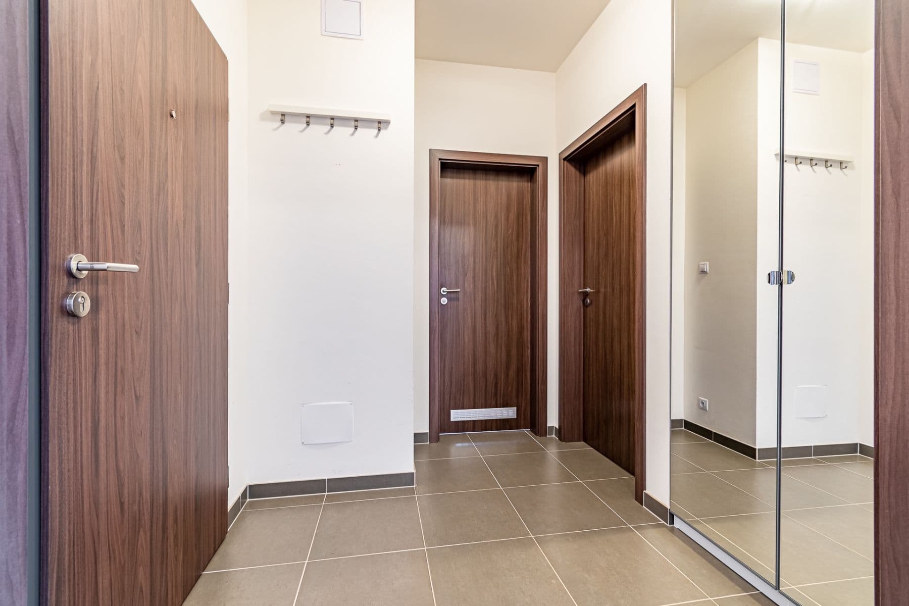 Prenájom bytu 2-izbový 66 m², T. G. Masaryka, Horoměřice, Středočeský kraj Prenájom bytu 2-izbový 66 m², T. G. Masaryka, Horoměřice, Středočeský kraj