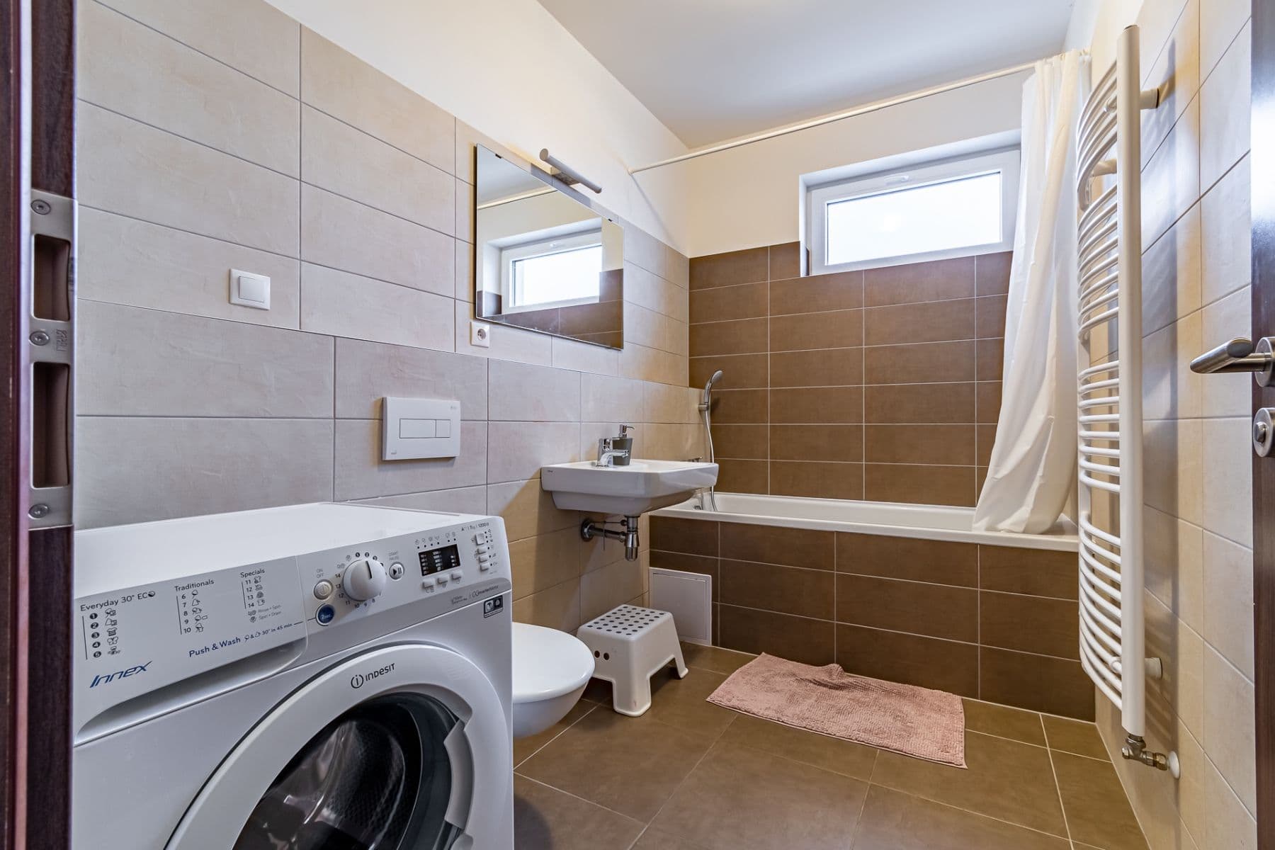 Prenájom bytu 2-izbový 66 m², T. G. Masaryka, Horoměřice, Středočeský kraj Prenájom bytu 2-izbový 66 m², T. G. Masaryka, Horoměřice, Středočeský kraj