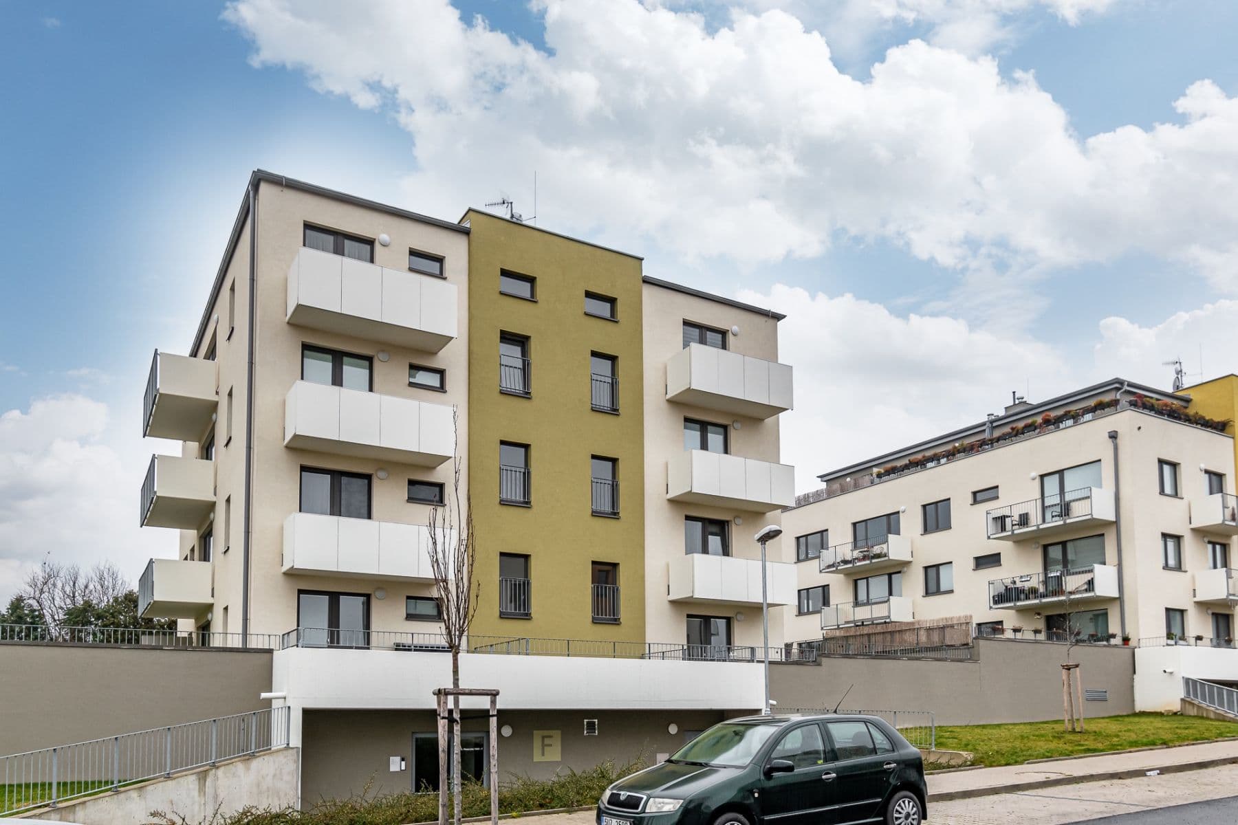 Prenájom bytu 2-izbový 66 m², T. G. Masaryka, Horoměřice, Středočeský kraj Prenájom bytu 2-izbový 66 m², T. G. Masaryka, Horoměřice, Středočeský kraj