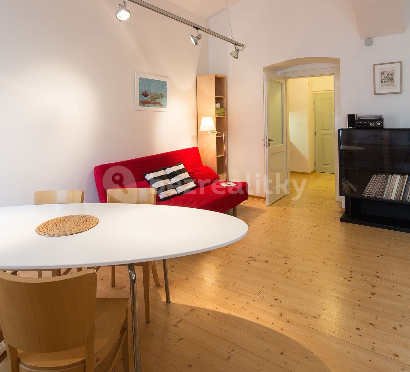 Prenájom bytu 1-izbový 46 m², Haštalská, Praha, Praha Prenájom bytu 1-izbový 46 m², Haštalská, Praha, Praha