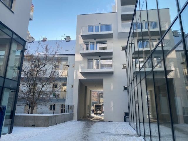 Prenájom bytu 1-izbový 48 m², Křižíkova, Praha, Praha Prenájom bytu 1-izbový 48 m², Křižíkova, Praha, Praha