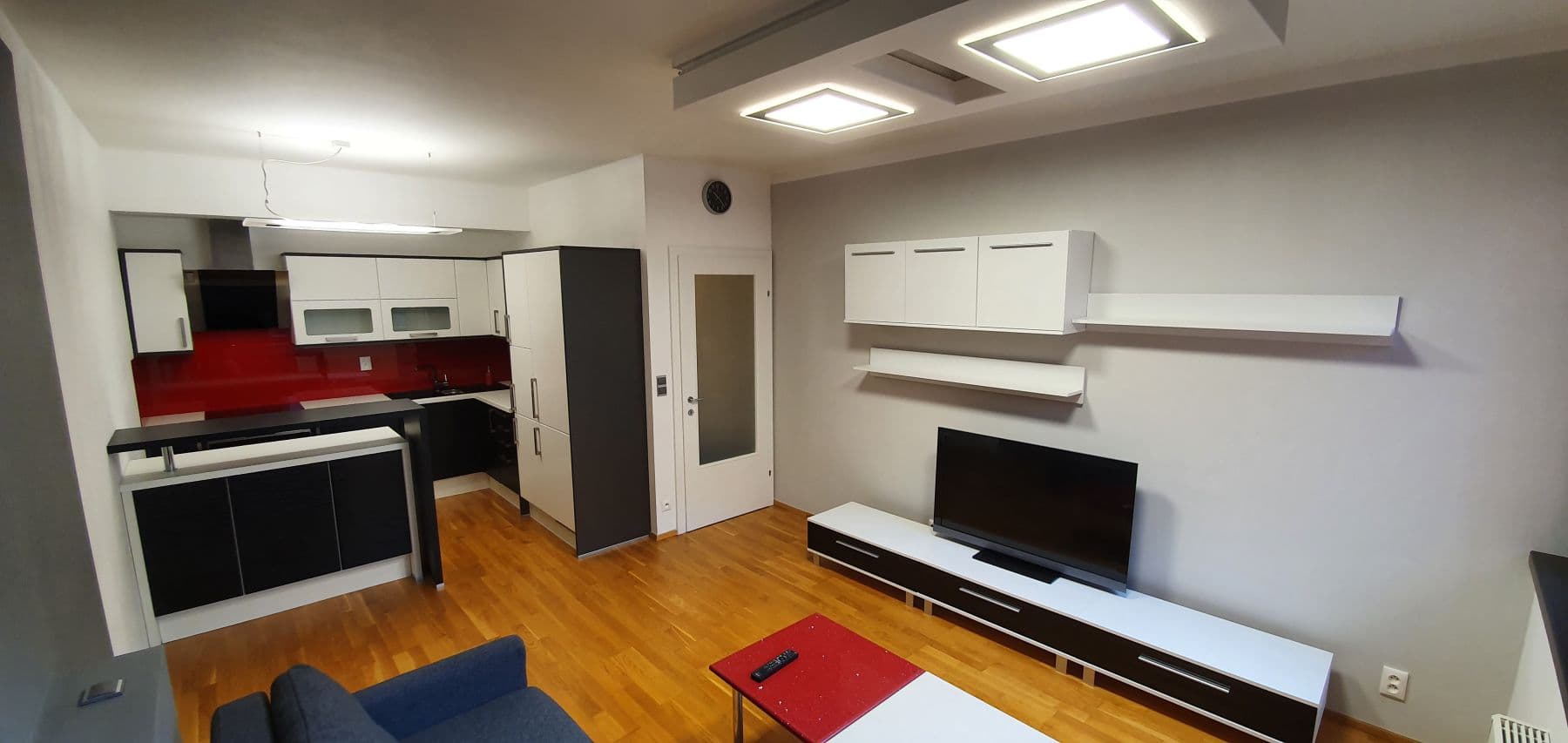 Prenájom bytu 2-izbový 64 m², V Přístavu, Praha, Praha Prenájom bytu 2-izbový 64 m², V Přístavu, Praha, Praha