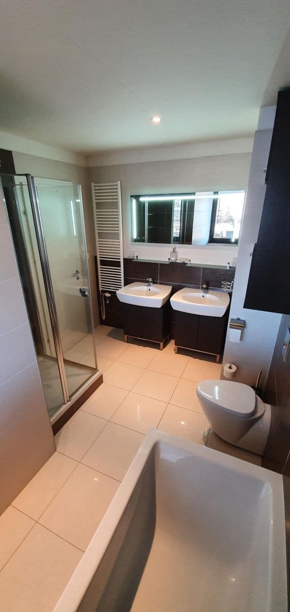 Prenájom bytu 2-izbový 64 m², V Přístavu, Praha, Praha Prenájom bytu 2-izbový 64 m², V Přístavu, Praha, Praha