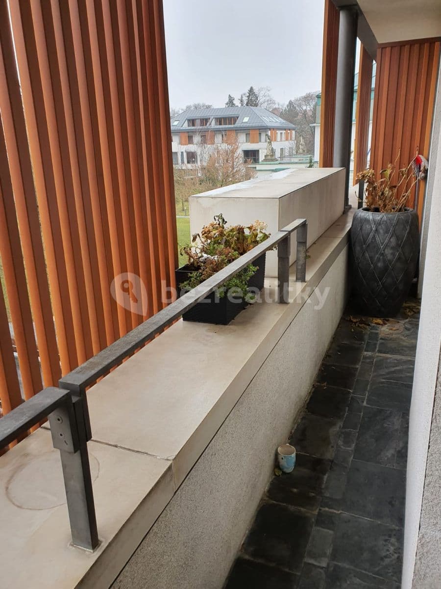 Prenájom bytu 2-izbový 74 m², Pod Kaštany, Praha, Praha Prenájom bytu 2-izbový 74 m², Pod Kaštany, Praha, Praha