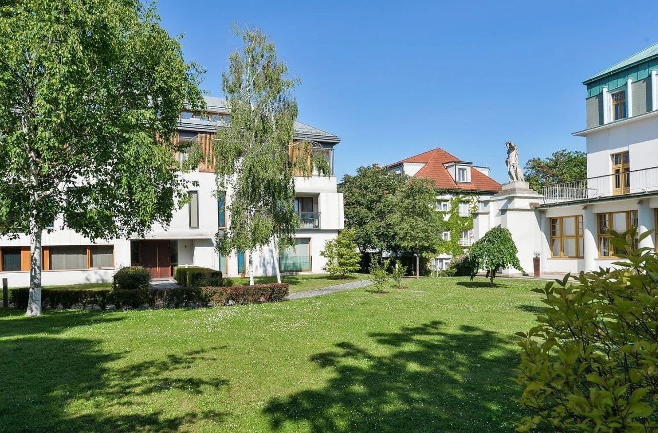 Prenájom bytu 2-izbový 74 m², Pod Kaštany, Praha, Praha Prenájom bytu 2-izbový 74 m², Pod Kaštany, Praha, Praha