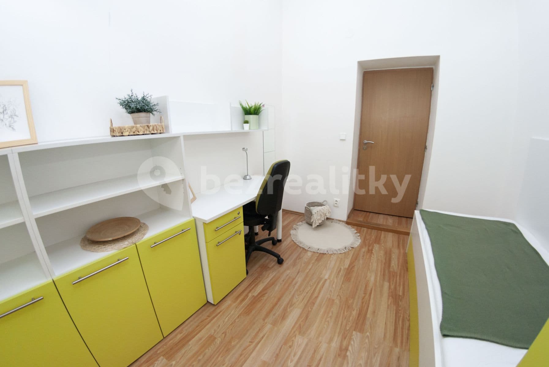 Prenájom bytu 3-izbový 55 m², Běhounská, Brno, Jihomoravský kraj