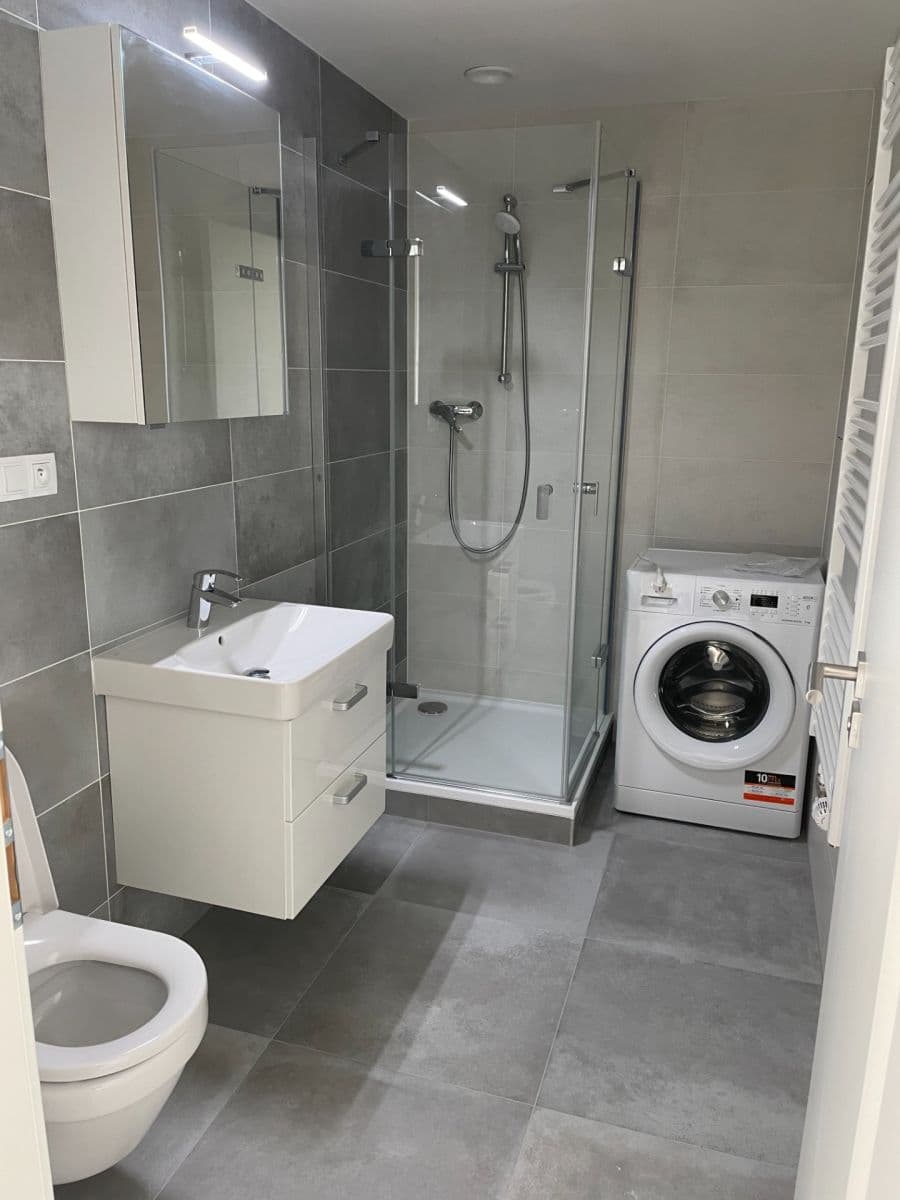 Prenájom bytu 1-izbový 30 m², Křižíkova, Praha, Praha Prenájom bytu 1-izbový 30 m², Křižíkova, Praha, Praha