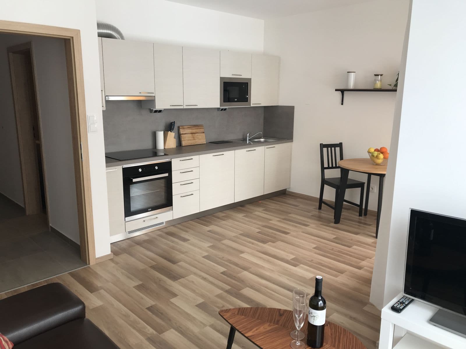 Prenájom bytu 2-izbový 48 m², Ke Kříži, Praha, Praha Prenájom bytu 2-izbový 48 m², Ke Kříži, Praha, Praha