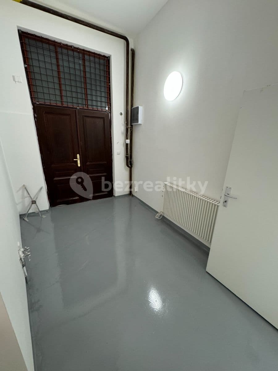 Prenájom nebytového priestoru 35 m², Malátova, Praha, Praha Prenájom nebytového priestoru 35 m², Malátova, Praha, Praha