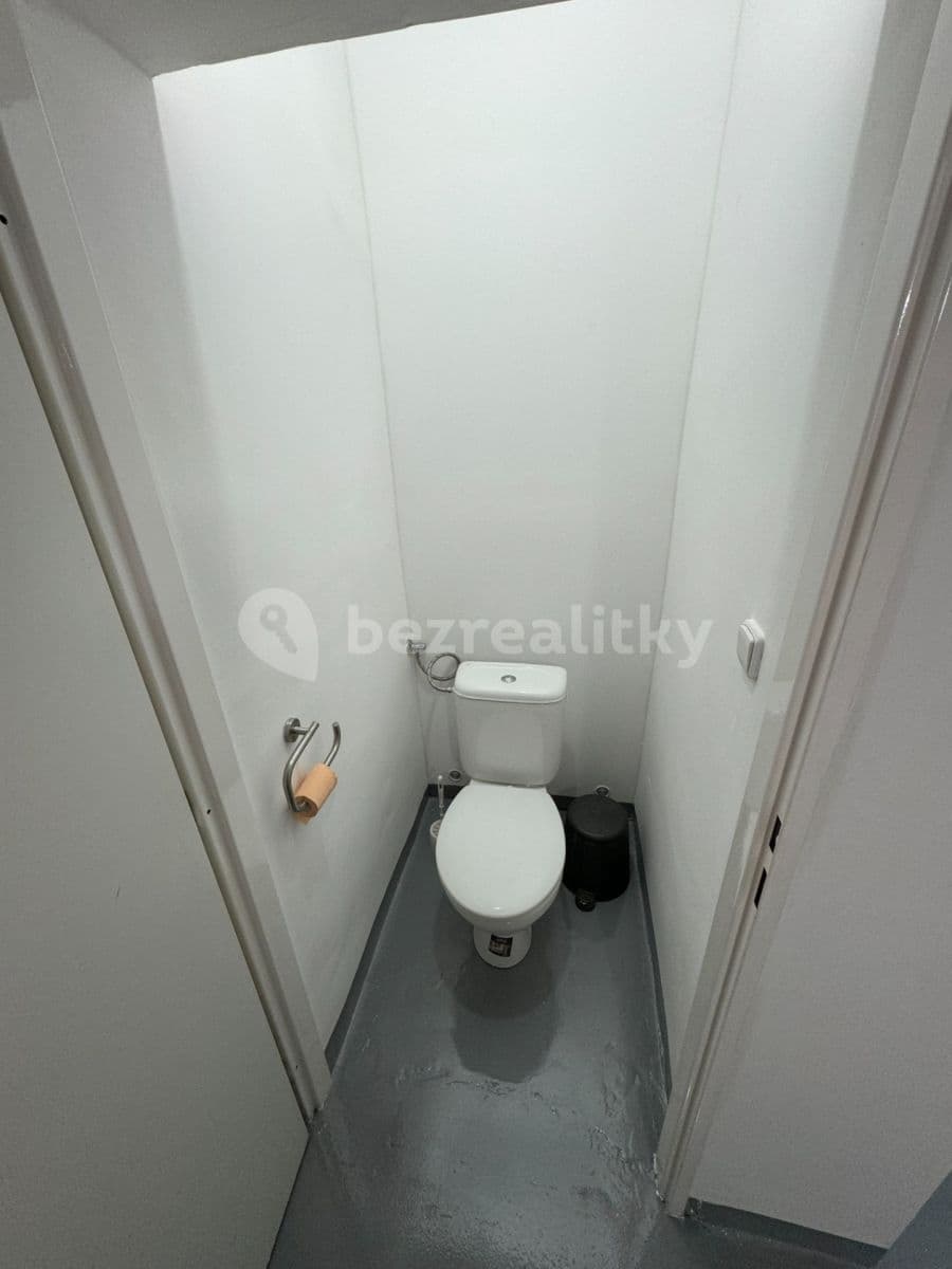 Prenájom nebytového priestoru 35 m², Malátova, Praha, Praha Prenájom nebytového priestoru 35 m², Malátova, Praha, Praha