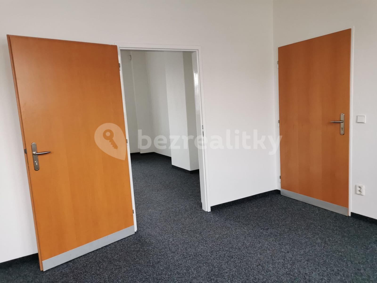 Prenájom kancelárie 58 m², Kolbenova, Praha, Praha Prenájom kancelárie 58 m², Kolbenova, Praha, Praha