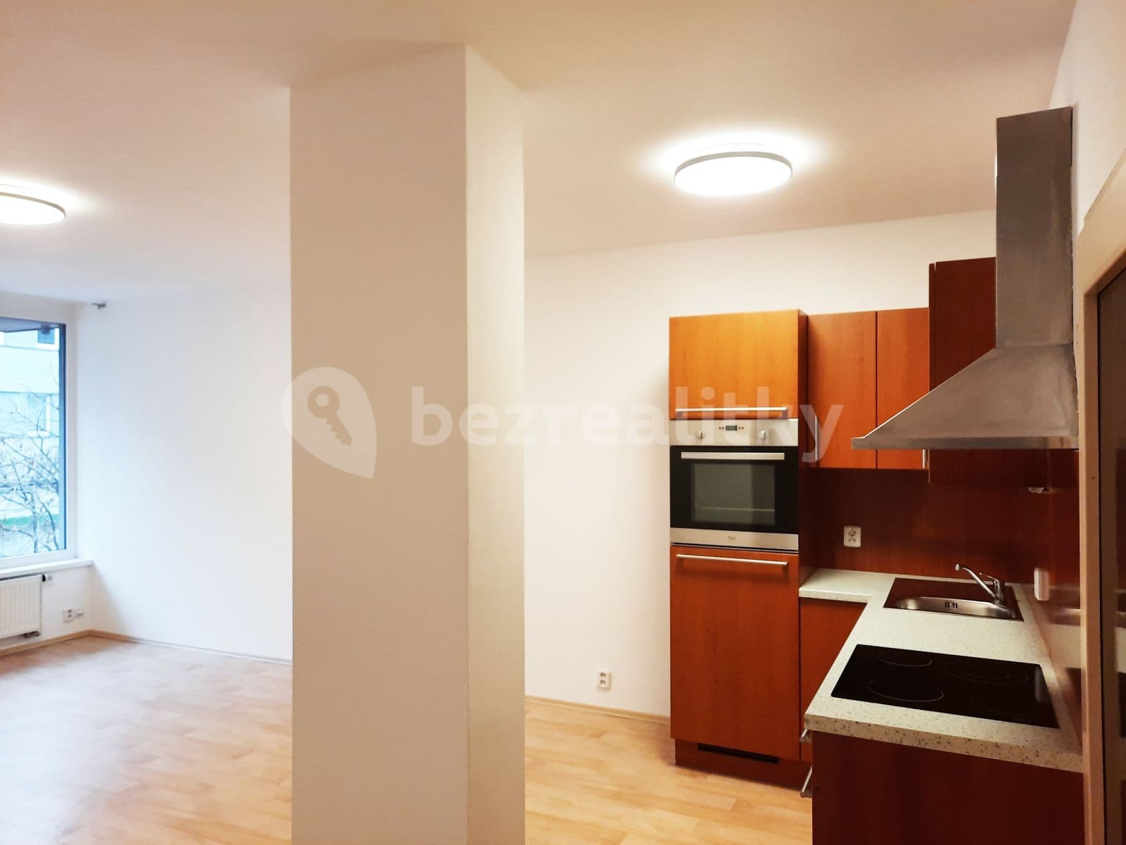 Prenájom bytu 1-izbový 40 m², Trmická, Praha, Praha Prenájom bytu 1-izbový 40 m², Trmická, Praha, Praha