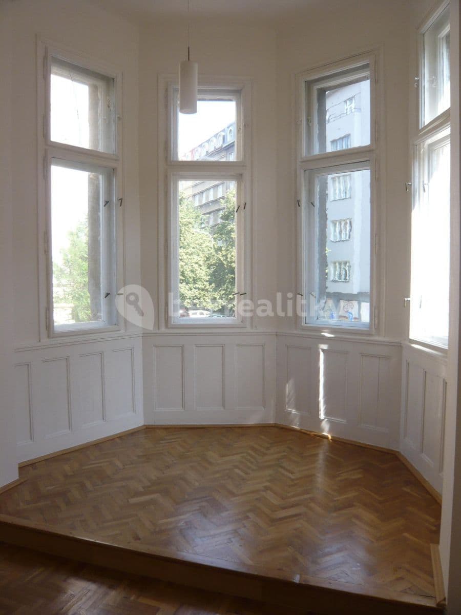 Prenájom bytu 2-izbový 70 m², Lucemburská, Praha, Praha Prenájom bytu 2-izbový 70 m², Lucemburská, Praha, Praha