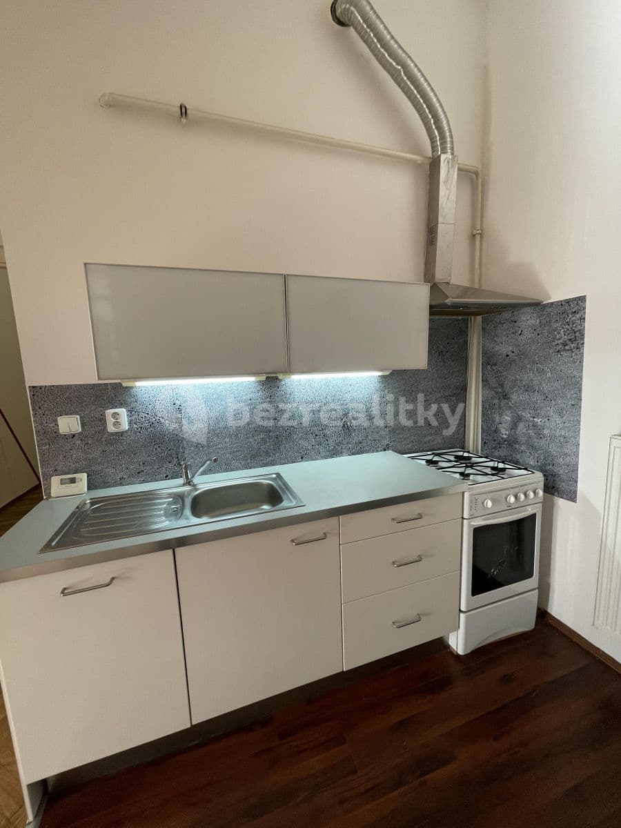 Prenájom bytu 2-izbový 70 m², Lucemburská, Praha, Praha Prenájom bytu 2-izbový 70 m², Lucemburská, Praha, Praha