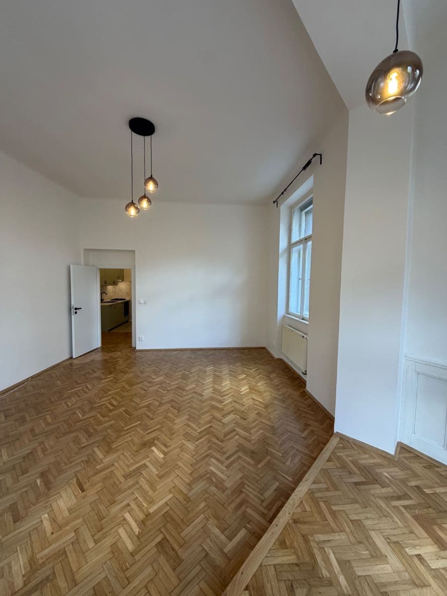 Prenájom bytu 2-izbový 72 m², Lucemburská, Praha, Praha Prenájom bytu 2-izbový 72 m², Lucemburská, Praha, Praha