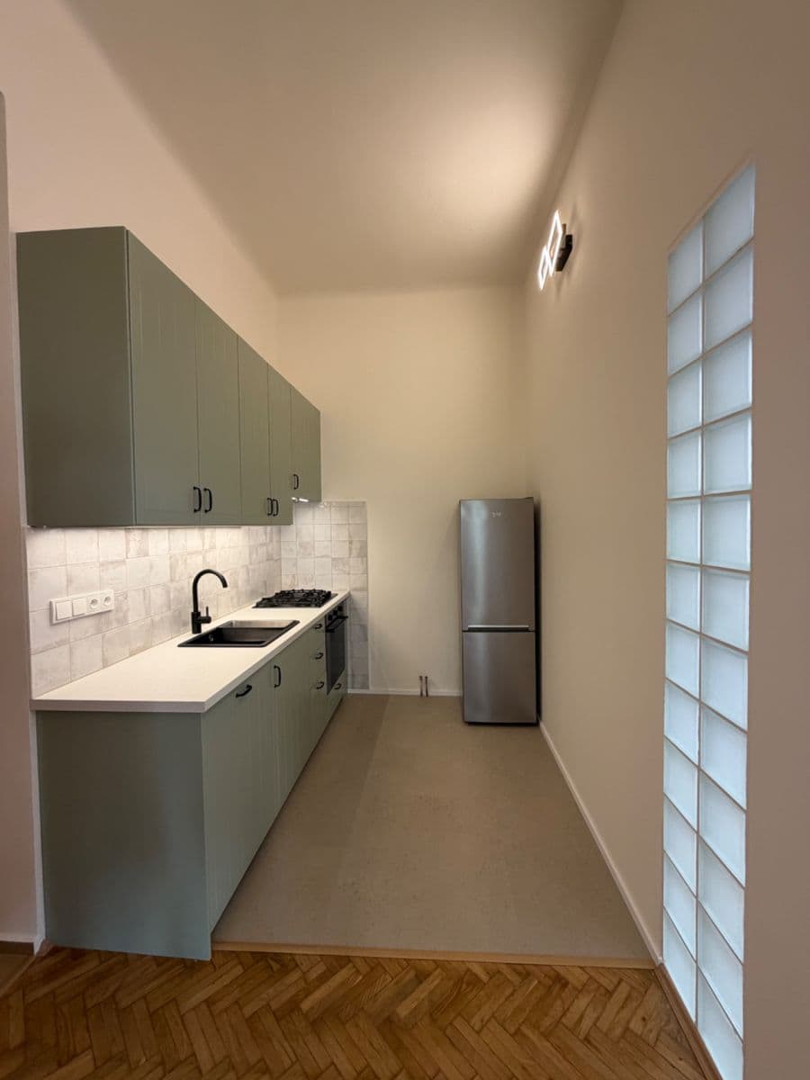 Prenájom bytu 2-izbový 72 m², Lucemburská, Praha, Praha Prenájom bytu 2-izbový 72 m², Lucemburská, Praha, Praha