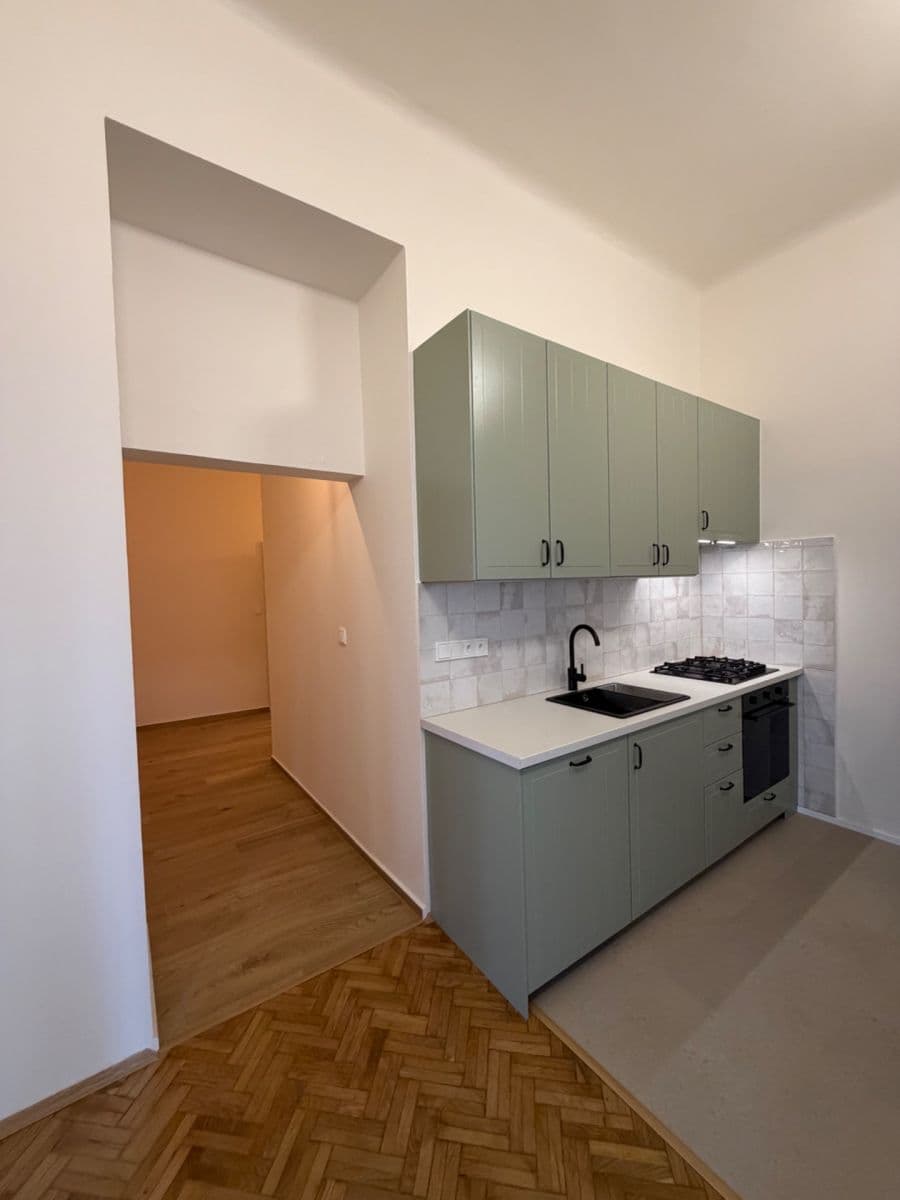 Prenájom bytu 2-izbový 72 m², Lucemburská, Praha, Praha Prenájom bytu 2-izbový 72 m², Lucemburská, Praha, Praha