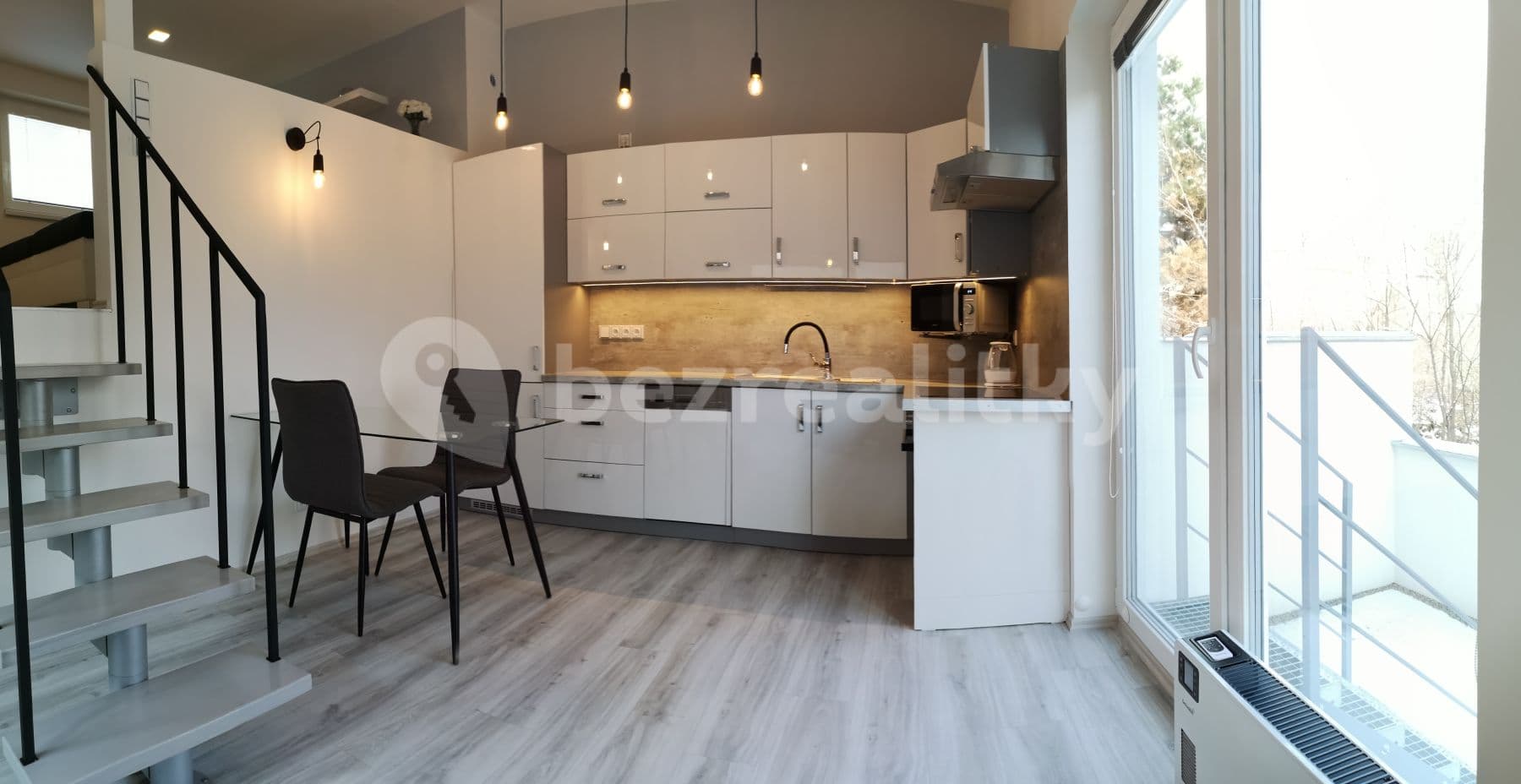 Prenájom domu 51 m², pozemok 10 m², K vodojemu, Praha, Praha Prenájom domu 51 m², pozemok 10 m², K vodojemu, Praha, Praha