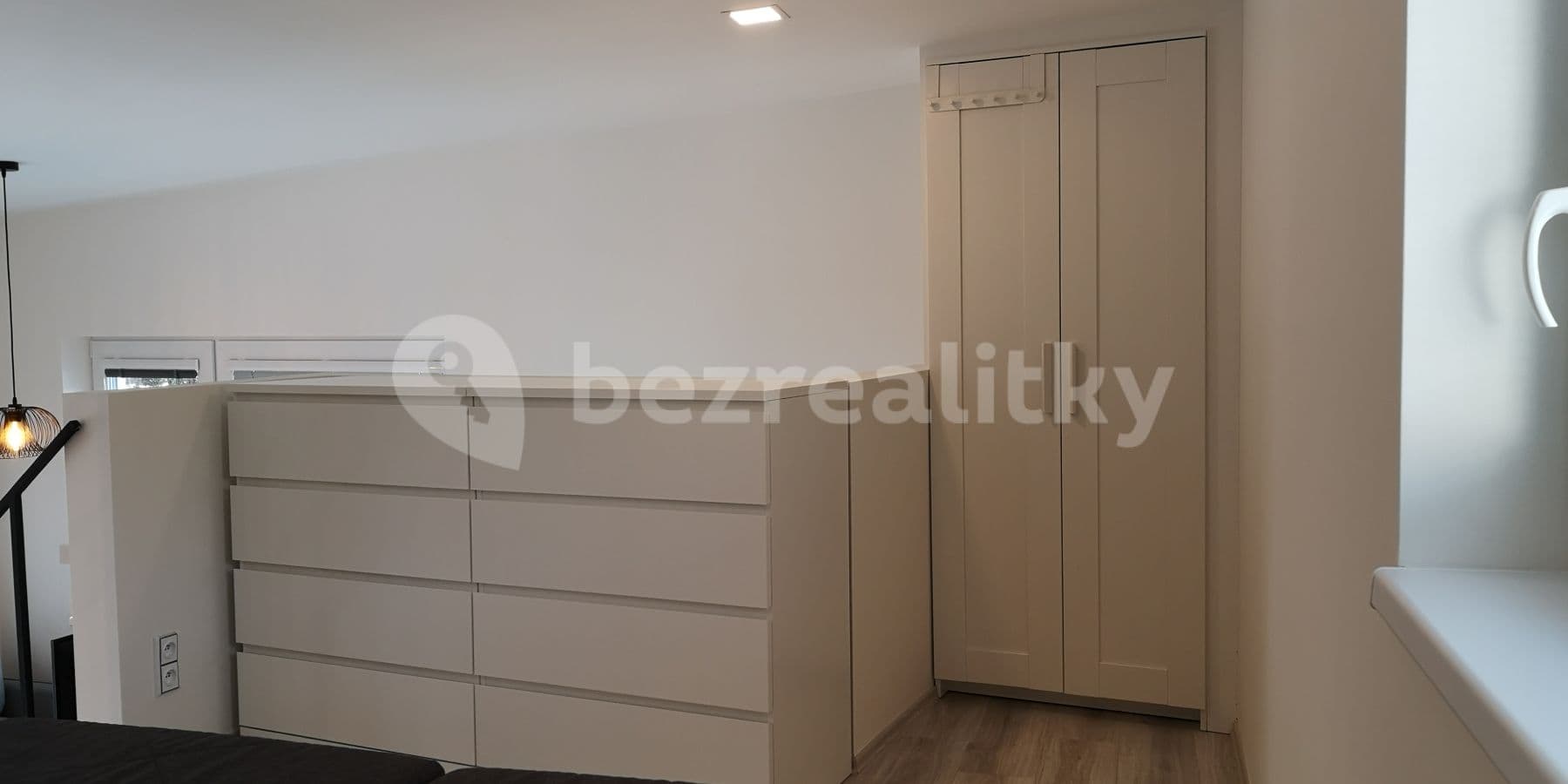Prenájom domu 51 m², pozemok 10 m², K vodojemu, Praha, Praha Prenájom domu 51 m², pozemok 10 m², K vodojemu, Praha, Praha