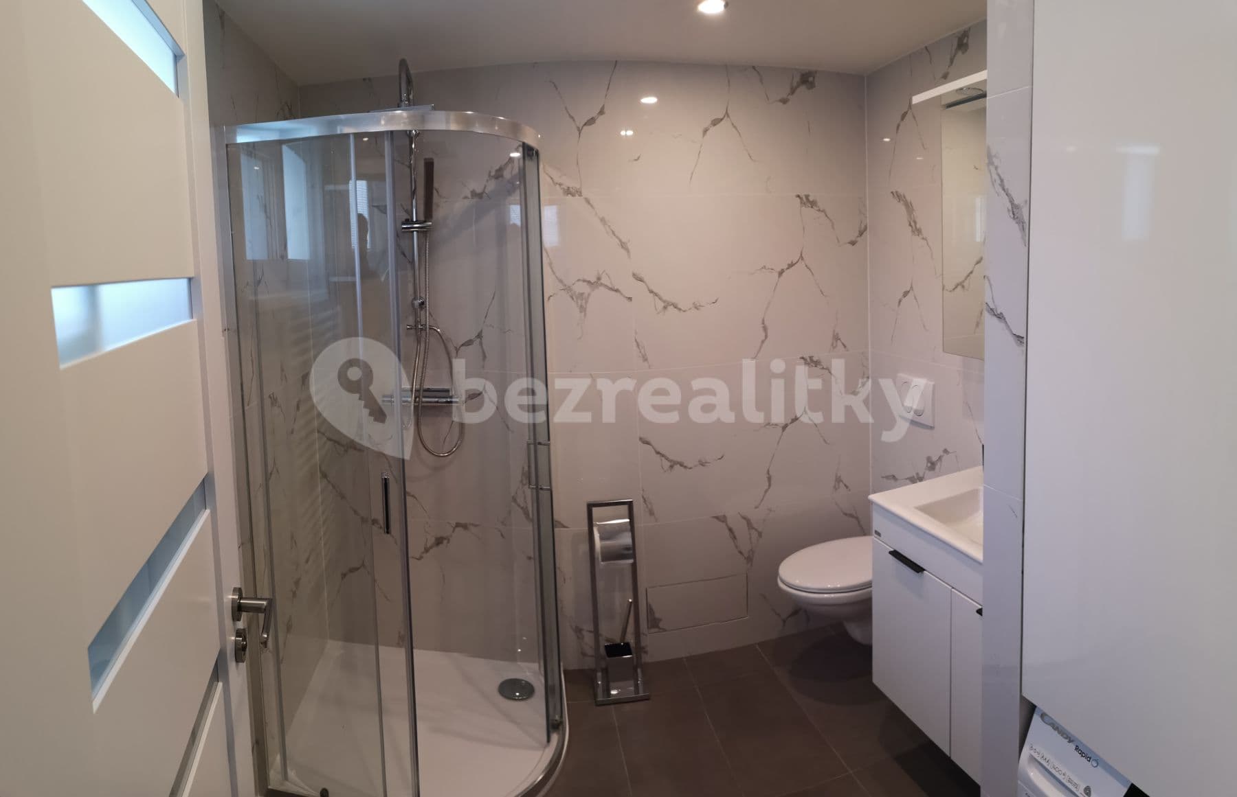 Prenájom domu 51 m², pozemok 10 m², K vodojemu, Praha, Praha Prenájom domu 51 m², pozemok 10 m², K vodojemu, Praha, Praha