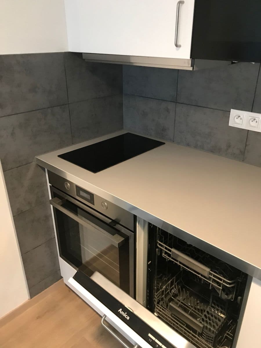 Prenájom bytu 1-izbový 30 m², Do Zahrádek Ⅰ, Praha, Praha Prenájom bytu 1-izbový 30 m², Do Zahrádek Ⅰ, Praha, Praha