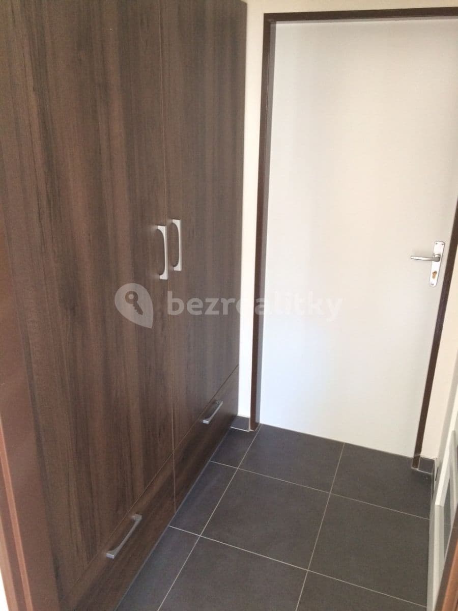 Prenájom bytu 1-izbový 22 m², Macanova, Pardubice, Pardubický kraj Prenájom bytu 1-izbový 22 m², Macanova, Pardubice, Pardubický kraj