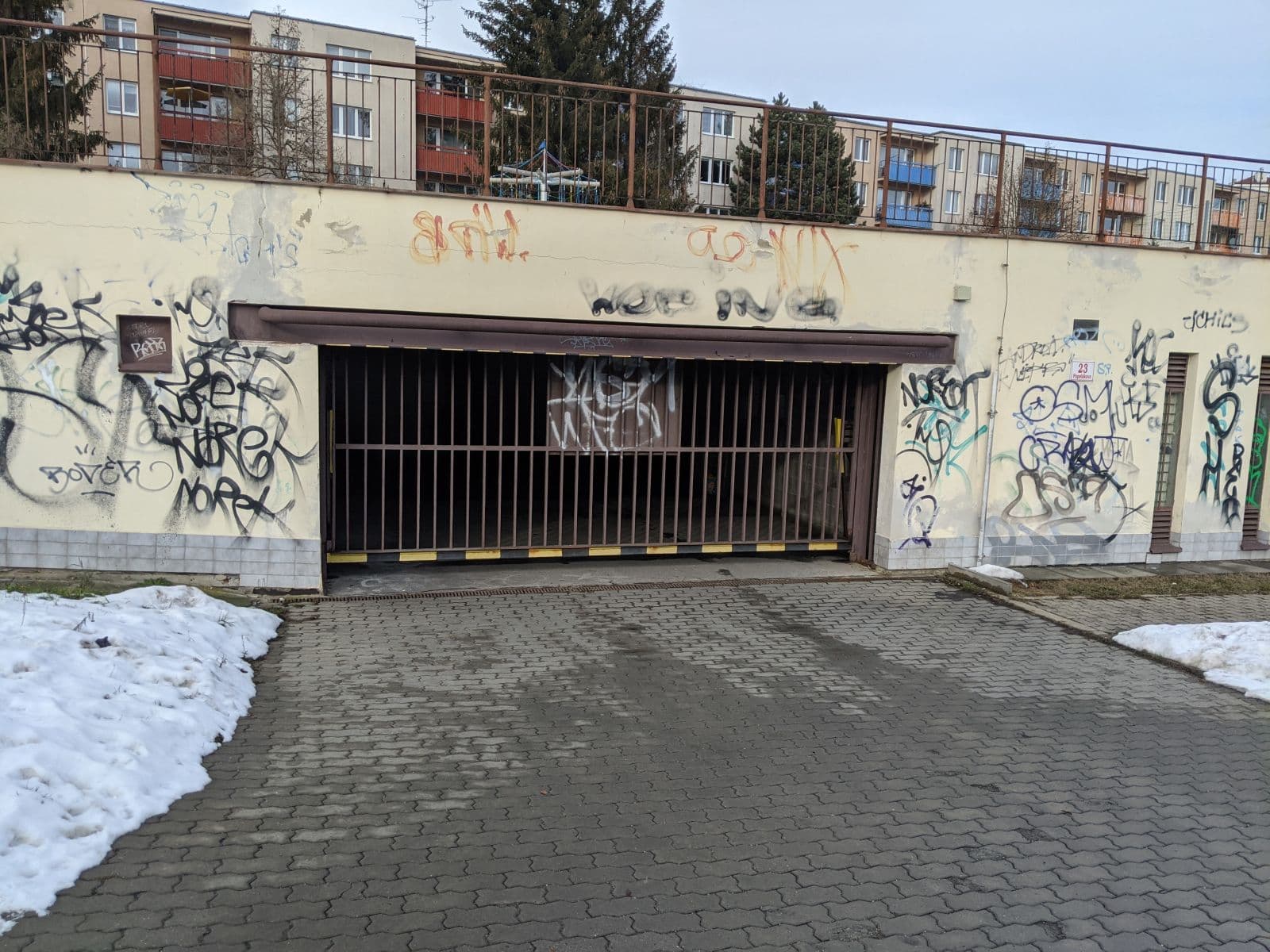 Prenájom garáže 17 m², Popelákova, Brno, Jihomoravský kraj Prenájom garáže 17 m², Popelákova, Brno, Jihomoravský kraj