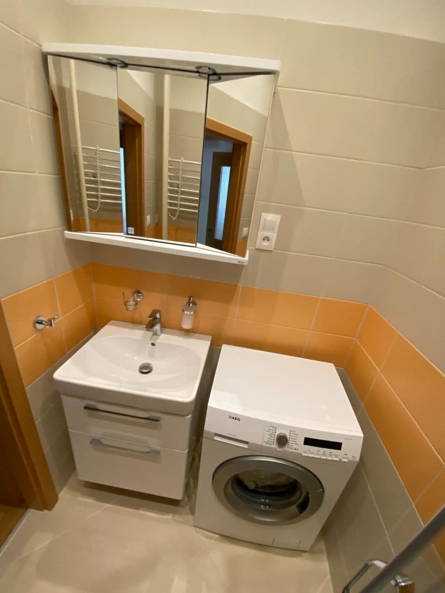 Predaj bytu 1-izbový 46 m², Křižíkova, Praha, Praha Predaj bytu 1-izbový 46 m², Křižíkova, Praha, Praha