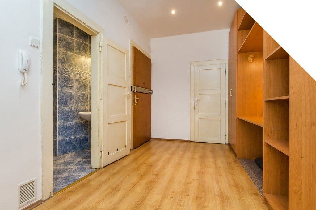 Prenájom bytu 3-izbový 80 m², Slovinská, Praha, Praha Prenájom bytu 3-izbový 80 m², Slovinská, Praha, Praha